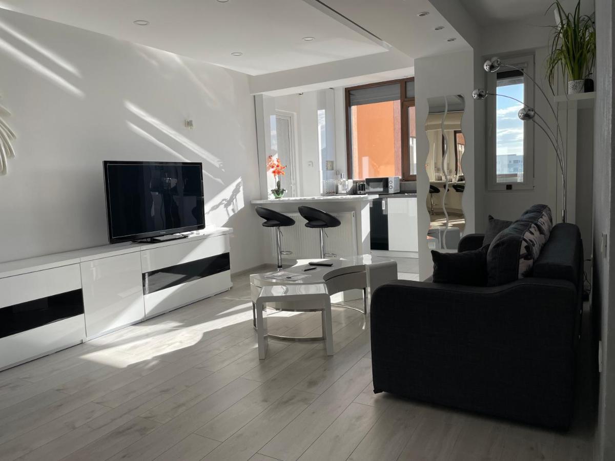 בוקרשט Luxury Two Room Apartment Residence Militari M3 מראה חיצוני תמונה