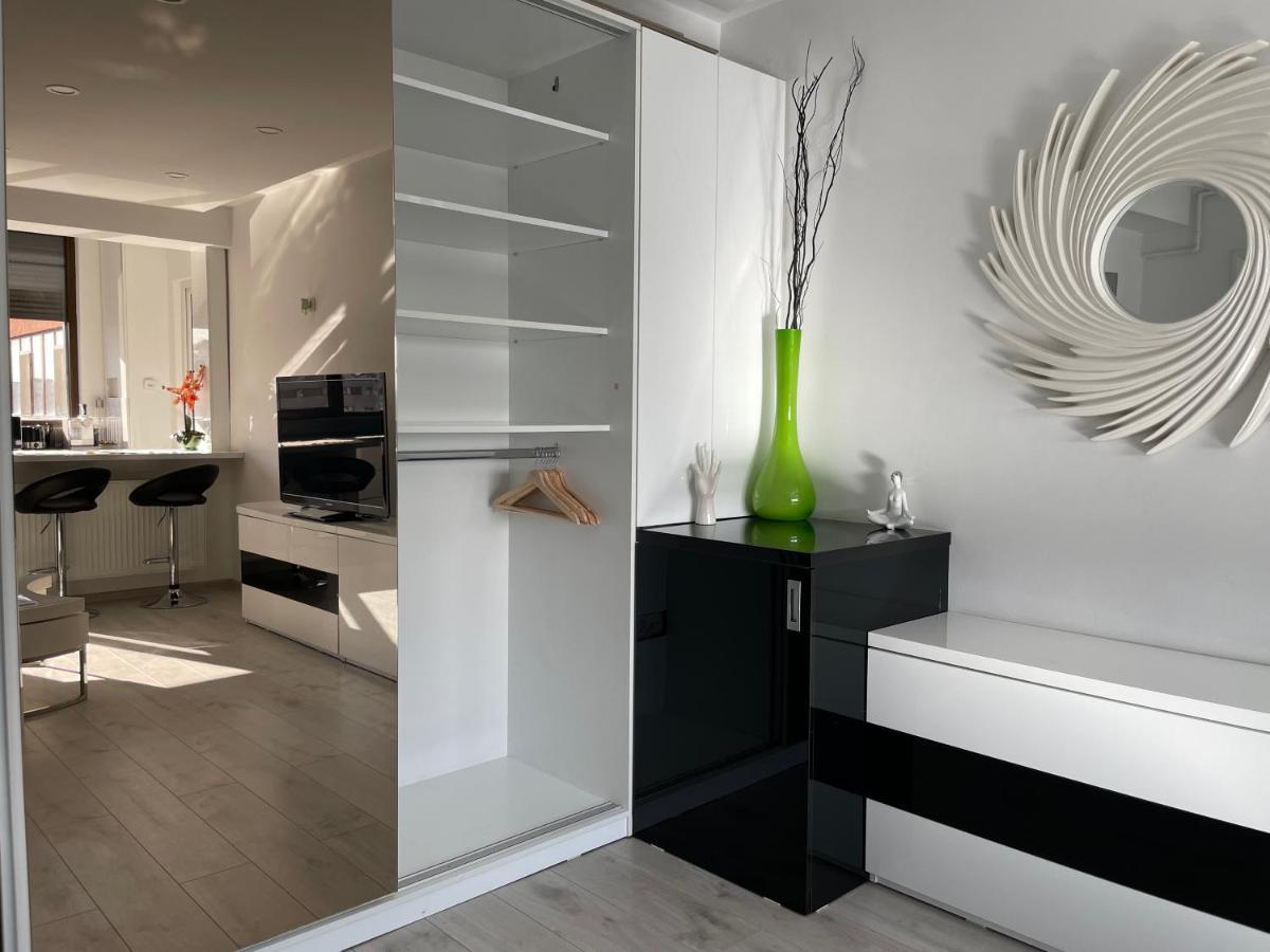 בוקרשט Luxury Two Room Apartment Residence Militari M3 מראה חיצוני תמונה